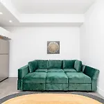 King Bed Brand New Oasis Minutes To Brickell