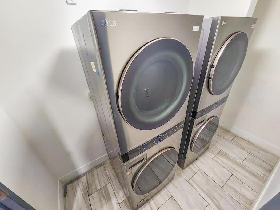 Apartment King Bed Brand New Oasis Minutes To Brickell Miami