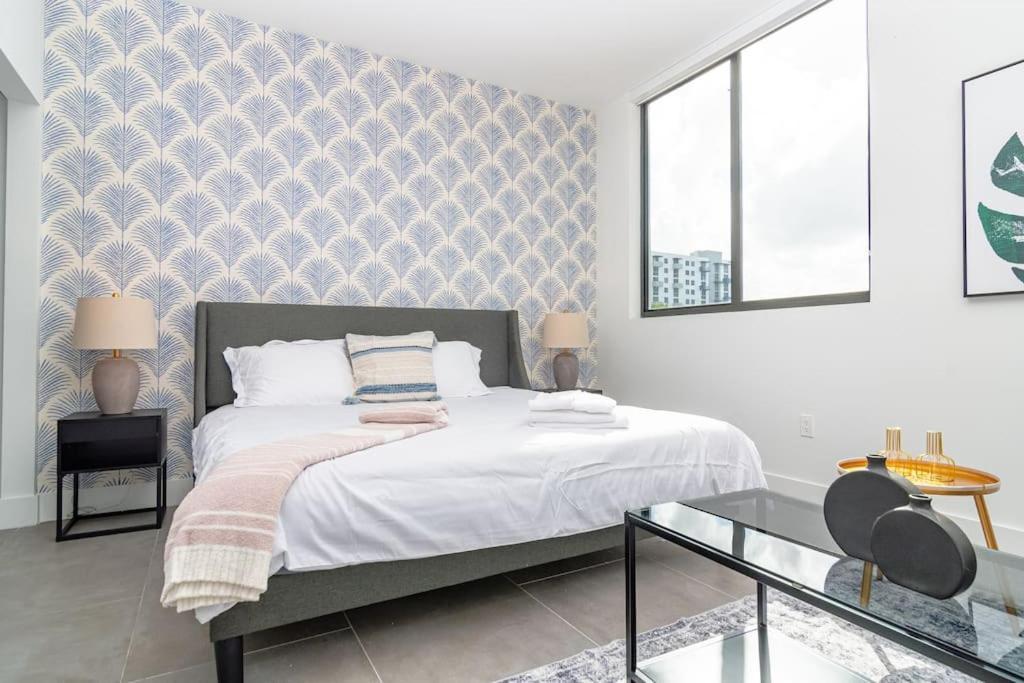 King Bed Brand New Oasis Minutes To Brickell Apartment Miami